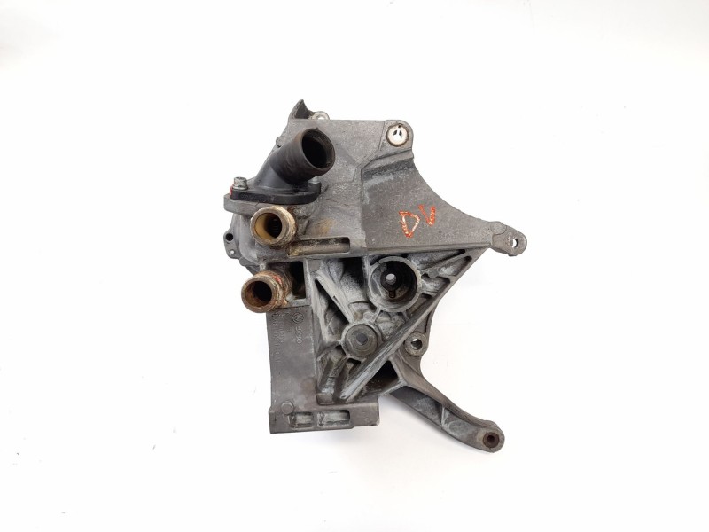 Recambio de soporte alternador para audi a4 avant (b5) 1.9 tdi referencia OEM IAM 028903143AF  