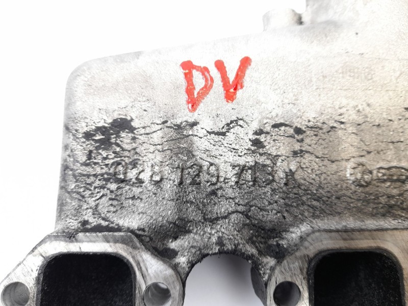 Recambio de colector admision para audi a4 avant (b5) 1.9 tdi referencia OEM IAM 028129713K  