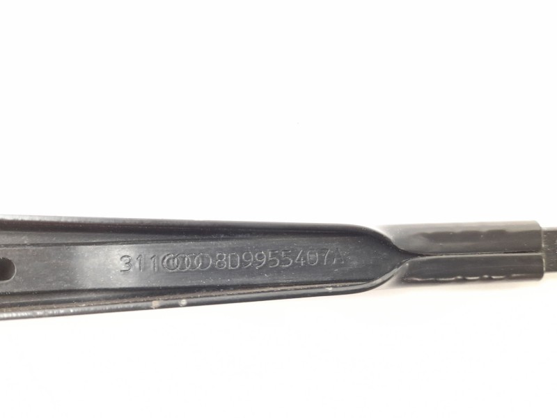 Recambio de brazo limpia trasero para audi a3 (8l1) 1.9 tdi referencia OEM IAM 8D9955407A  