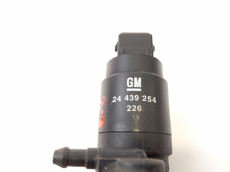 Recambio de bomba limpia para opel vectra c berlina gts 1.9 cdti referencia OEM IAM 24439254  