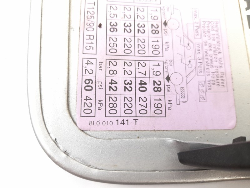 Recambio de tapa exterior combustible para audi a3 (8l1) 1.9 tdi referencia OEM IAM 8L0010141T  