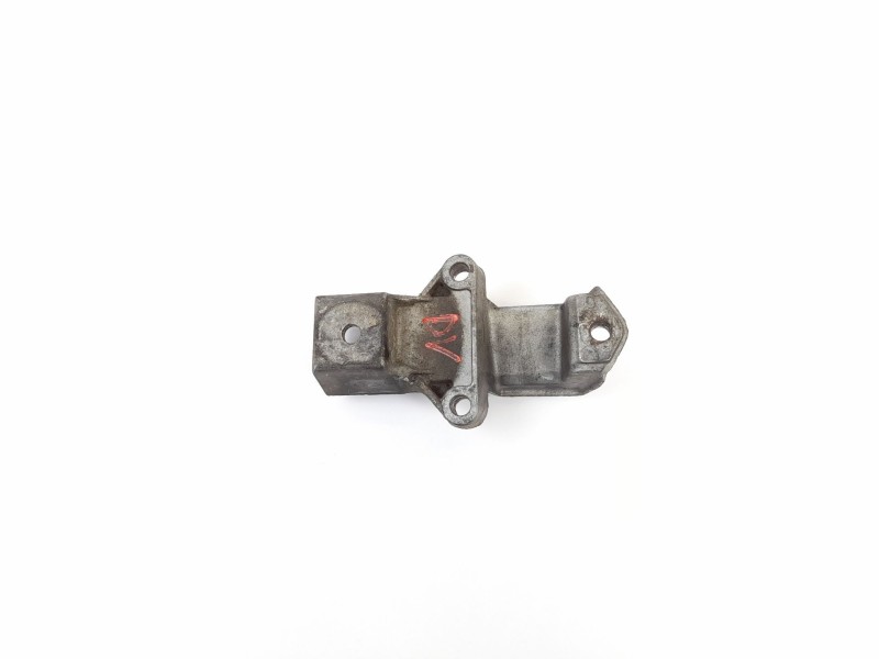 Recambio de soporte motor para peugeot 205 berlina 1.8 d generation referencia OEM IAM 9616027080  