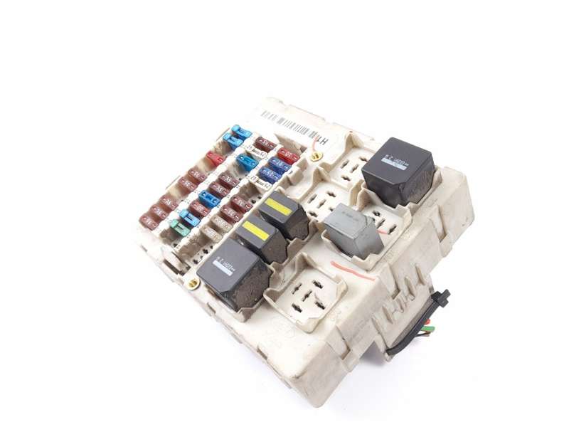 CAJA RELES / FUSIBLES 2M5T14A073BE 