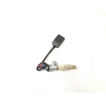 ENGANCHE CINTURON SEGURIDAD DELANTERO IZQUIERDO 