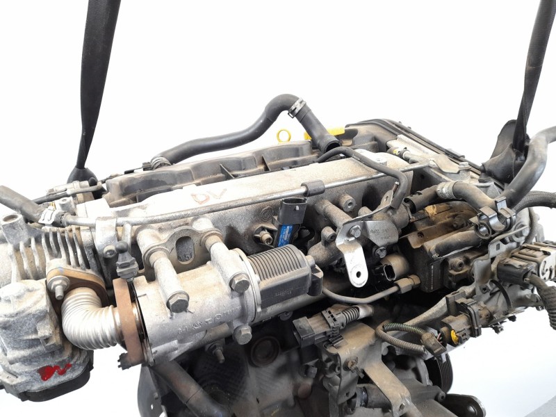 Recambio de despiece motor para opel vectra c berlina gts 1.9 cdti referencia OEM IAM Z19DT  