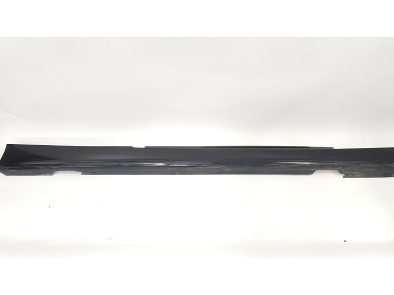 Recambio de faldon lateral para bmw serie 1 berlina (e81/e87) 120d referencia OEM IAM 51717147401  
