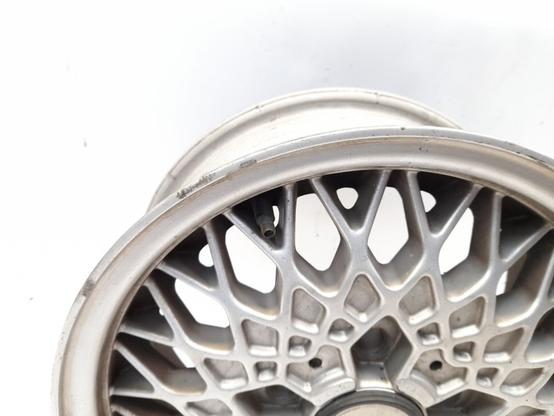 Recambio de llanta para mercedes 190 (w201) 2.3 referencia OEM IAM   