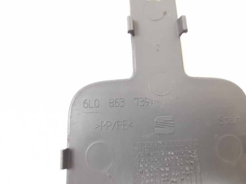 Recambio de moldura para seat ibiza iii (6l1) 1.4 tdi referencia OEM IAM 6L0863739A  
