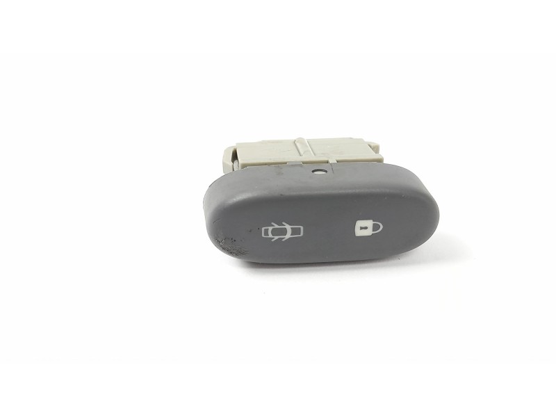 Recambio de interruptor para renault clio ii fase i (b/cbo) 1.2 referencia OEM IAM 038167A  