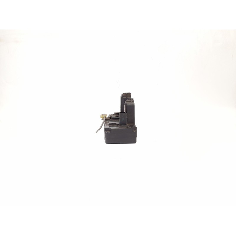 Recambio de cerradura puerta trasera izquierda para opel vectra c berlina gts 1.9 cdti referencia OEM IAM 13210760  