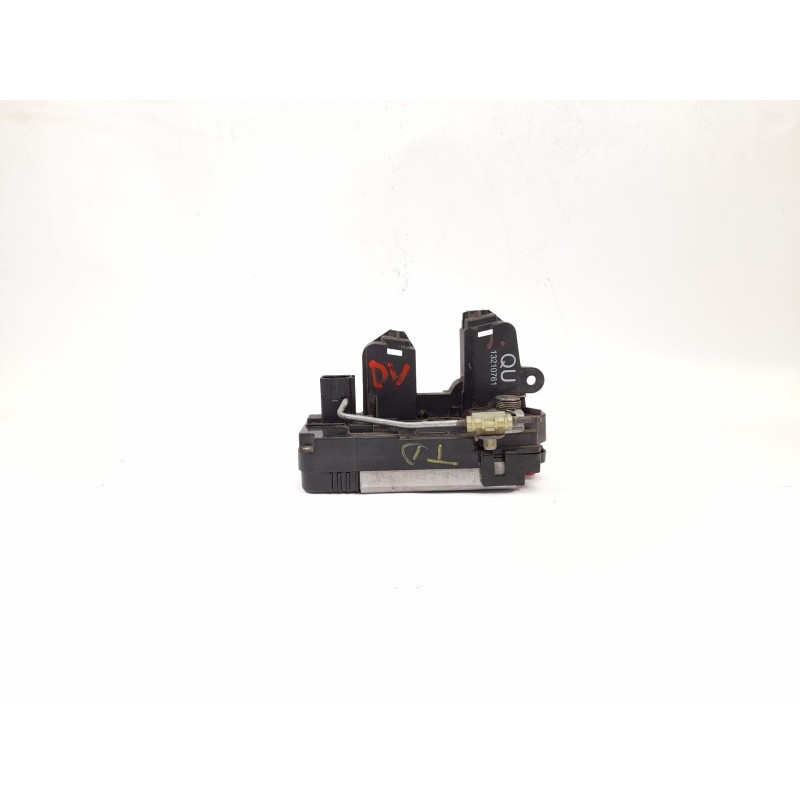 Recambio de cerradura puerta trasera derecha para opel vectra c berlina gts 1.9 cdti referencia OEM IAM 13210761  