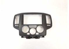 Recambio de moldura para nissan nv 200 (m20) nv200 furgón basic referencia OEM IAM 68260BJ04D  68260BJ04C