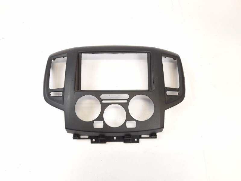Recambio de moldura para nissan nv 200 (m20) nv200 furgón basic referencia OEM IAM 68260BJ04D  68260BJ04C
