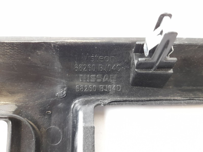 Recambio de moldura para nissan nv 200 (m20) nv200 furgón basic referencia OEM IAM 68260BJ04D  68260BJ04C