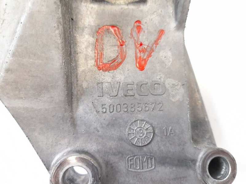 Recambio de soporte alternador para fiat ducato furgón (244) 2.3 jtd referencia OEM IAM 500385672  