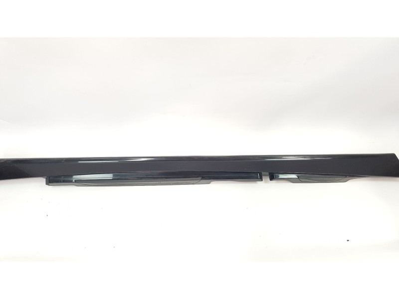 Recambio de faldon lateral para bmw serie 1 berlina (e81/e87) 120d referencia OEM IAM 51717147401  
