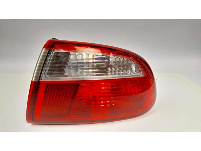PILOTO TRASERO DERECHO 1M5945096B 