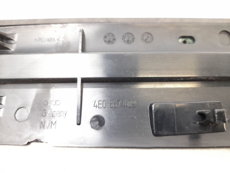 Recambio de moldura para audi a8 (4e2) 4.0 tdi quattro referencia OEM IAM 4E0867409  