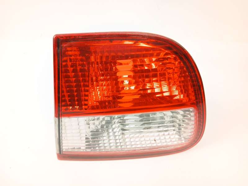 PILOTO TRASERO DERECHO INTERIOR 1M6945092 