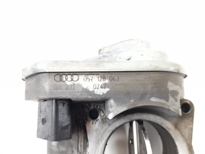 Recambio de caja mariposa para audi a8 (4e2) 4.0 tdi quattro referencia OEM IAM 057128063  