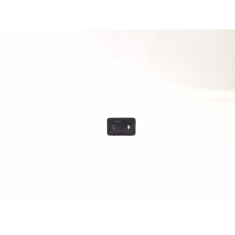 Recambio de mando elevalunas trasero derecho para bmw serie 5 berlina (e39) 2.5 525tds referencia OEM IAM 8368974  