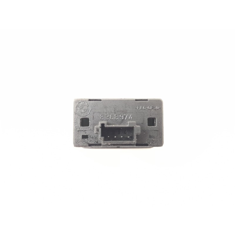 Recambio de mando elevalunas trasero derecho para bmw serie 5 berlina (e39) 2.5 525tds referencia OEM IAM 8368974  