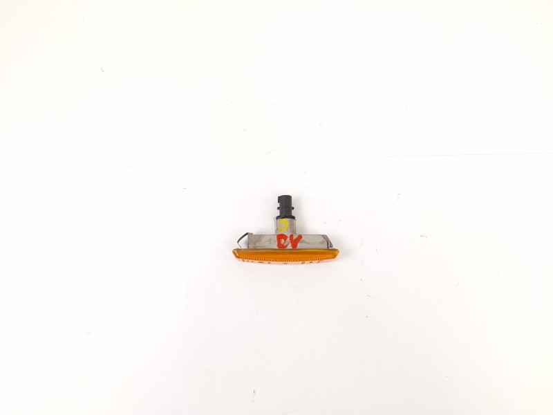 Recambio de piloto lateral derecho para bmw serie 5 berlina (e39) 2.5 525tds referencia OEM IAM 8360589  
