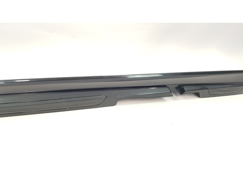 Recambio de faldon lateral para bmw serie 1 berlina (e81/e87) 120d referencia OEM IAM 51717147401  