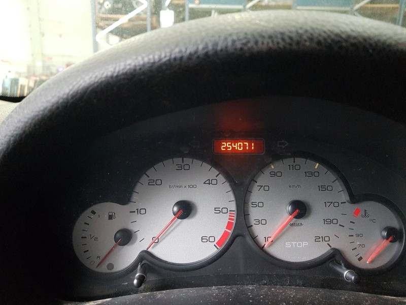 peugeot 206 berlina x-line (2001-2009)1.4 hdi 68cv del año 2003