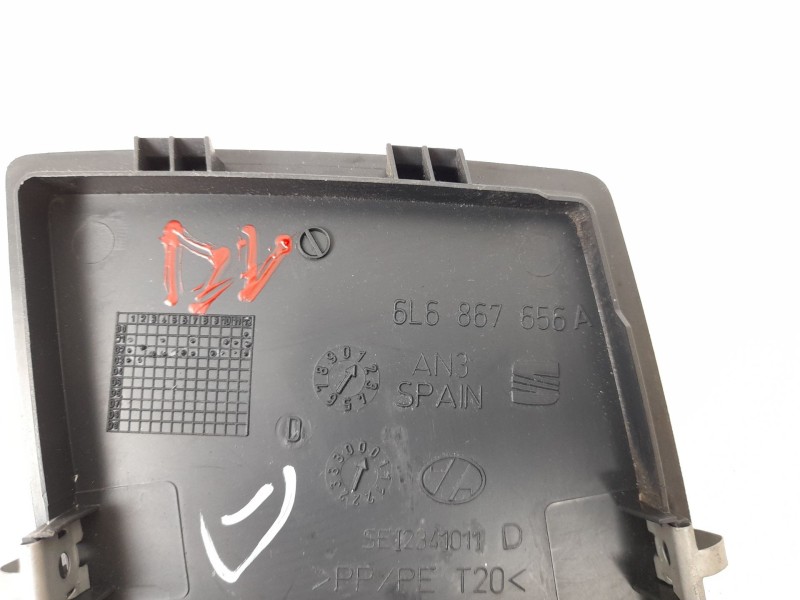 Recambio de moldura para seat ibiza (6l1) 1.9 tdi referencia OEM IAM 6L6867656A  