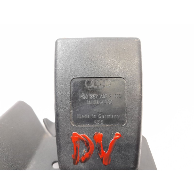 Recambio de enganche cinturon seguridad trasero derecho para audi a6 berlina (4b2) 2.5 tdi referencia OEM IAM 4B0857740A  