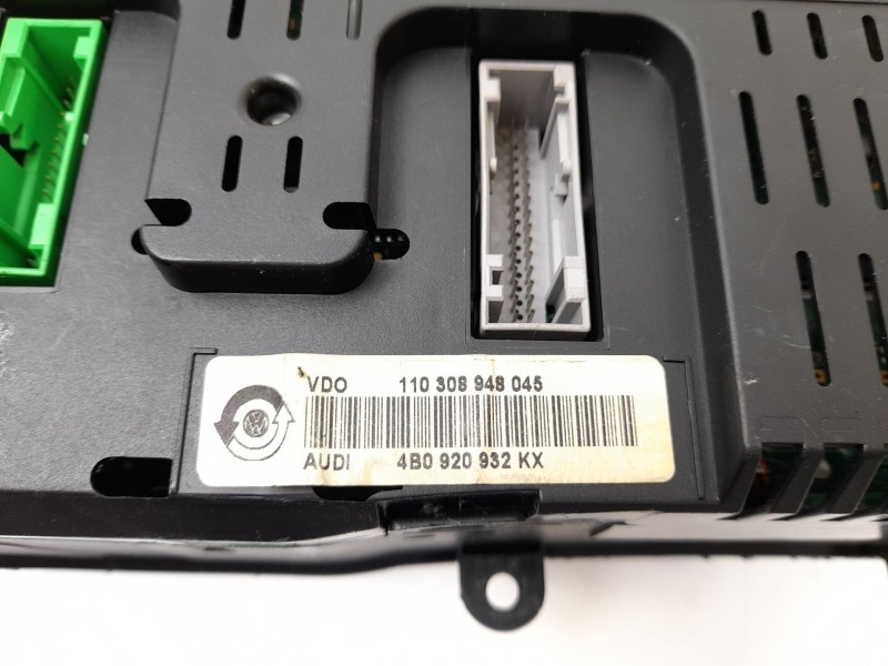 Recambio de cuadro instrumentos para audi a6 berlina (4b2) 2.5 tdi referencia OEM IAM 4B0920932KX  88311285