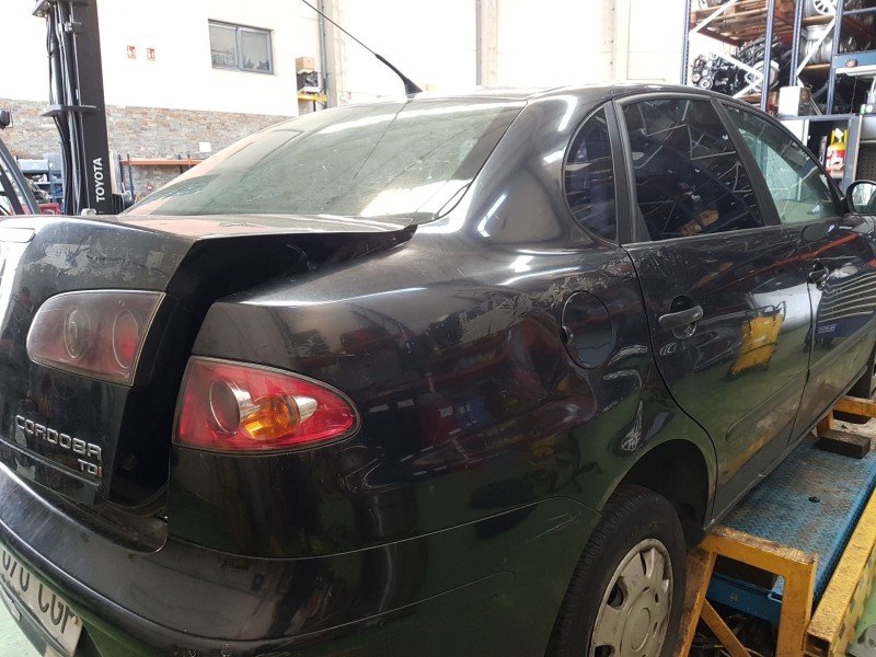 seat cordoba berlina (6l2) del año 2003