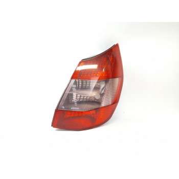 PILOTO TRASERO DERECHO 8200127702E 15911600 2SK0086590242