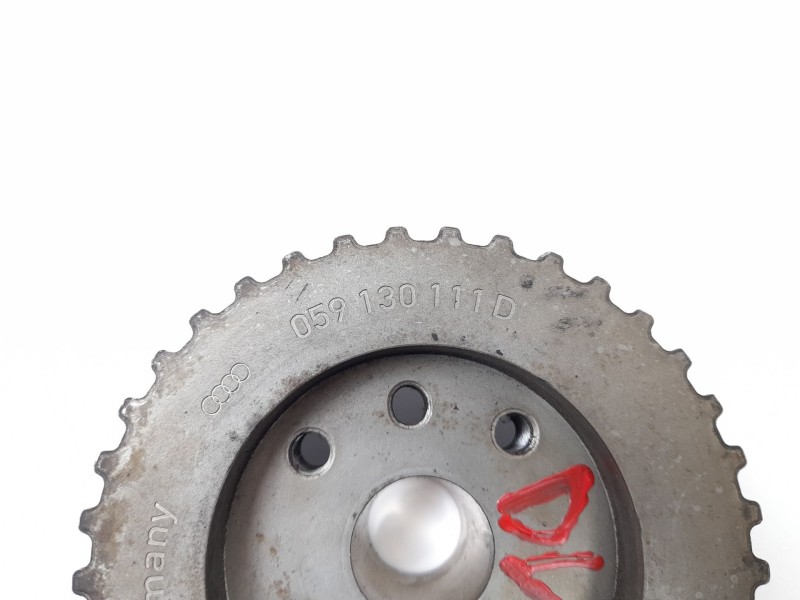 Recambio de polea bomba inyectora para audi a6 berlina (4b2) 2.5 tdi referencia OEM IAM 059130111D  