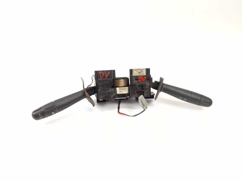 Recambio de mando volante para renault kangoo (f/kc0) 1.9 diesel referencia OEM IAM 8200077622  34481301AD