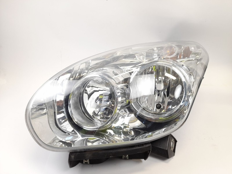 Recambio de faro izquierdo para fiat doblo ii cargo (263) furgón base referencia OEM IAM 46390711  