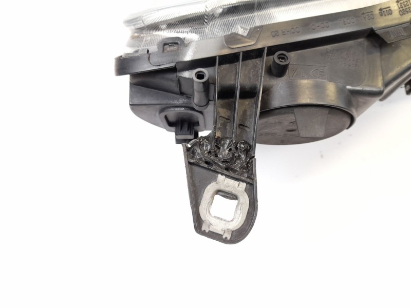 Recambio de faro izquierdo para fiat doblo ii cargo (263) furgón base referencia OEM IAM 46390711  