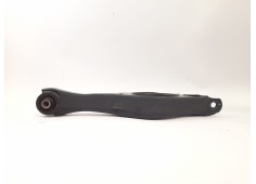 Recambio de brazo suspension inferior trasero derecho para kia carens iii monospace un 2.0 crdi referencia OEM IAM    2