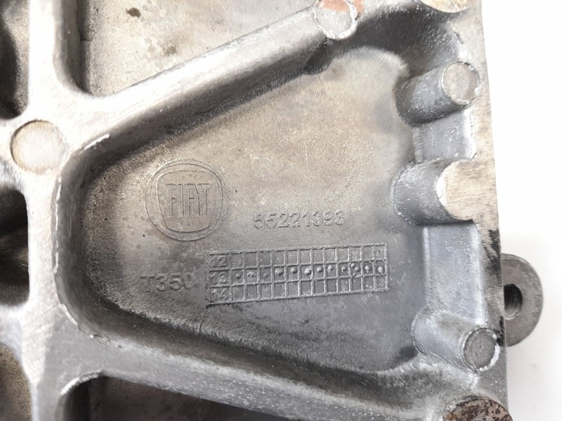 Recambio de soporte alternador para fiat doblo ii cargo (263) furgón base referencia OEM IAM 55221393  