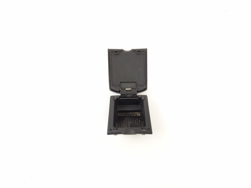 Recambio de cenicero para seat ibiza iii (6l1)1.9 tdi referencia OEM IAM 6L0857962B  