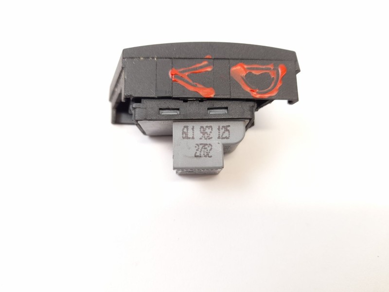 Recambio de boton cierre centralizado para seat ibiza iii (6l1)1.9 tdi referencia OEM IAM 6L1962125  