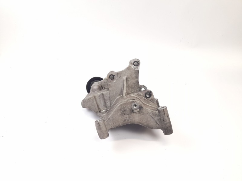 Recambio de soporte alternador para kia carens iii monospace un 2.0 crdi referencia OEM IAM   