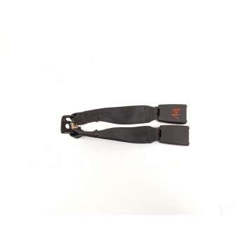 ENGANCHE CINTURON SEGURIDAD TRASERO CENTRAL 963749697701 
