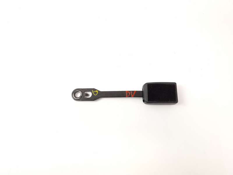 ENGANCHE CINTURON SEGURIDAD DELANTERO DERECHO 