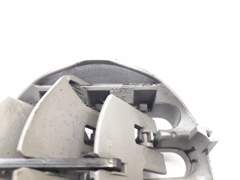 Recambio de rejilla del aire delantera derecha para nissan kubistar (x76) 1.5 dci referencia OEM IAM 223708  