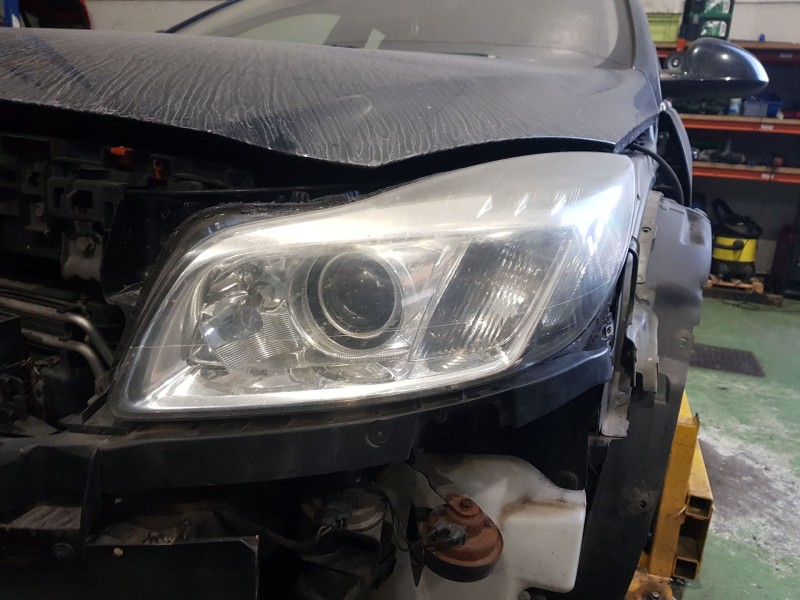 opel insignia berlina del año 2010