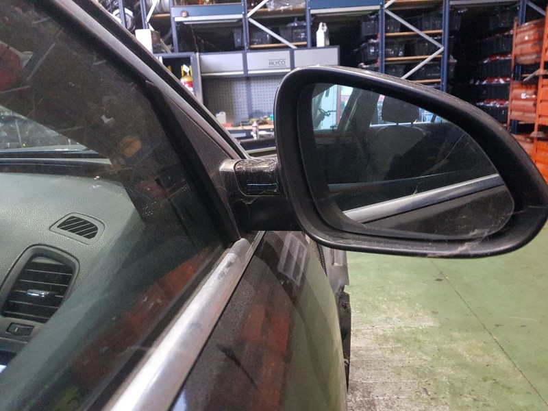 opel insignia berlina del año 2010