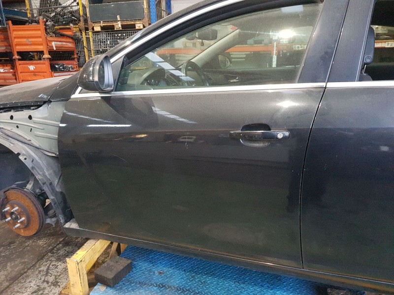 opel insignia berlina del año 2010