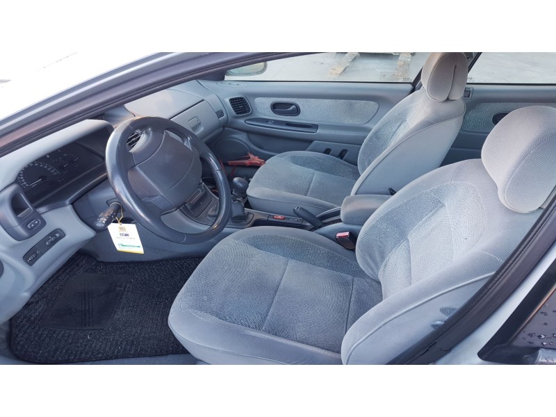 renault laguna (b56) del año 1999